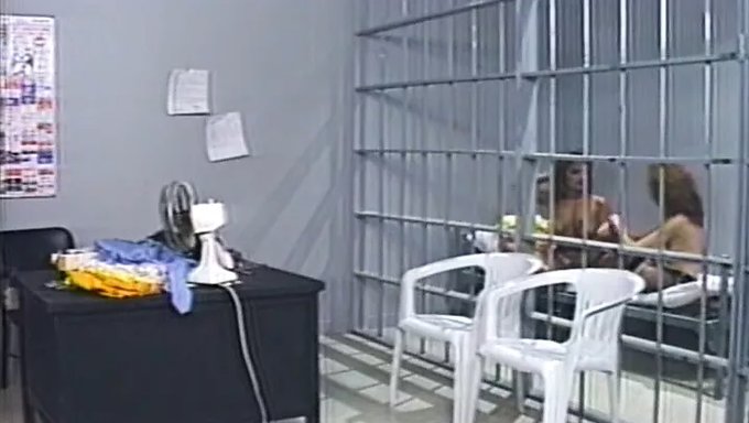 Mesha Lynn Ve Kötü Kızların Yer Aldığı Eski Bir Video