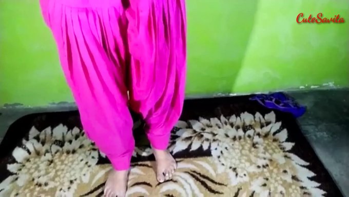 Bhabhi'Nin Ev Yapımı Mastürbasyon Ve Oral Seks Videosu