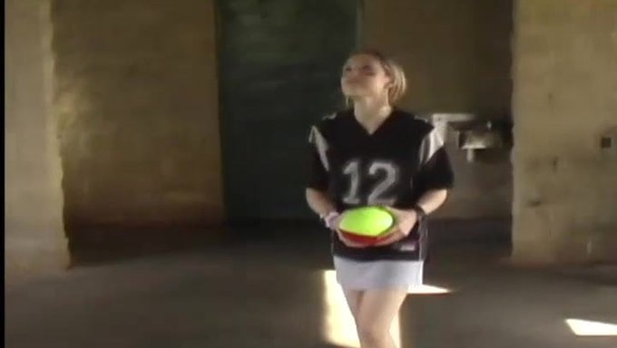 Femdom Kediciğin Sergici Zevki