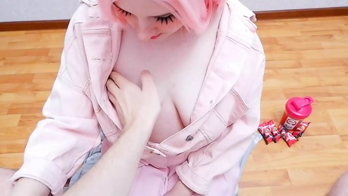 Genç (18+) Oral Ve El Işi Eylemiyle Yaramaz Oluyor