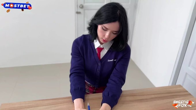 Bir Öğrenci Kız Sınavı Geçmek Için Sertçe Sikildi.