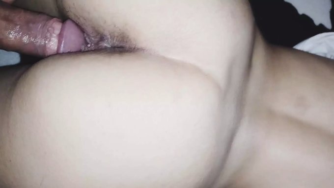Öğretmenin Büyük Poposu Bu Hızlı Sikişte Sikişiyor