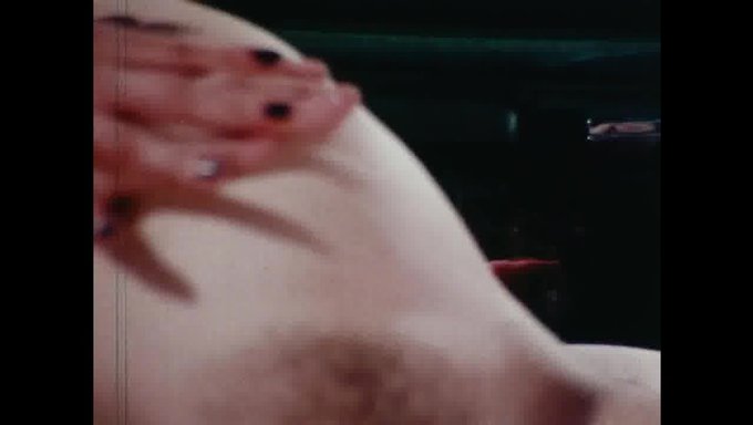 Tüylü Ve Sert: Klasik Bir Porno Videosu
