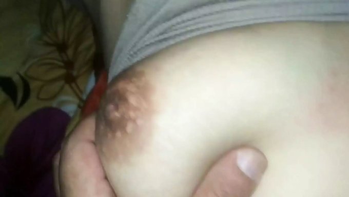 18 Yaşındaki Hintli Bir Gençle Kirli Konuşma Ve Oral Seks