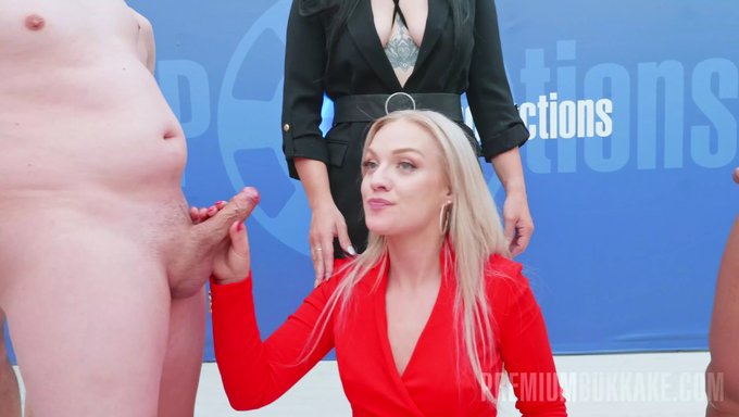 Nathalie Kitten Için Grup Ortamında Bukkake Zevki