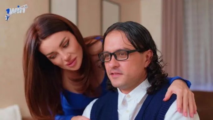 Rus Milf Utangaç Genç Kızı Baştan Çıkarıyor Ve Ona Sevişme Sanatını Öğretiyor
