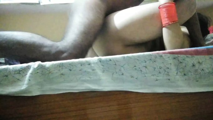 Hintli Eşin Ev Yapımı Anal Seks Videosu