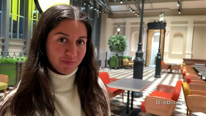 Katty West, Alışveriş Merkezinin Umumi Tuvaletinde Yabancı Bir Adam Tarafından Fena Halde Beceriliyor.