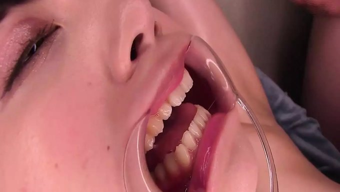 Genç (18+) Kaede'Nin Bukkake Swallow Deneyimi Ile Grup Seks