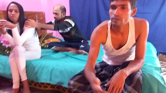 Hanif’in Amına Iki Sert Sik, Şimdiye Kadarki En Ateşli Bengalli Üçlü!