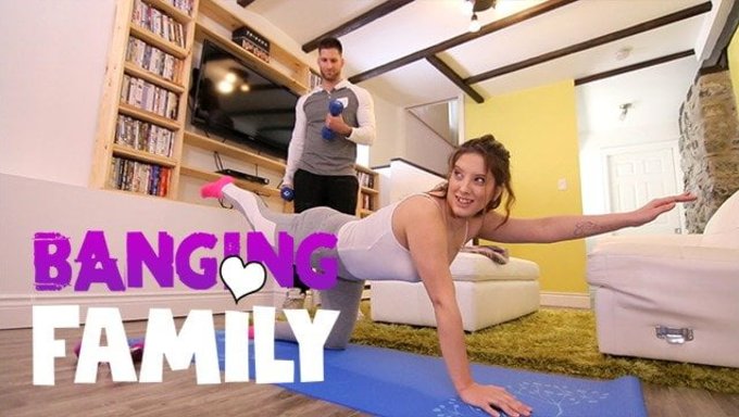 Ağızdan Baştan Çıkarma: Yoga Dersinde Üvey Kardeşimi Baştan Çıkartma