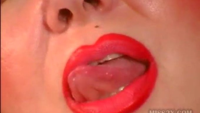 Ingiliz Webcam Kızı Mastürbasyon Yapıyor