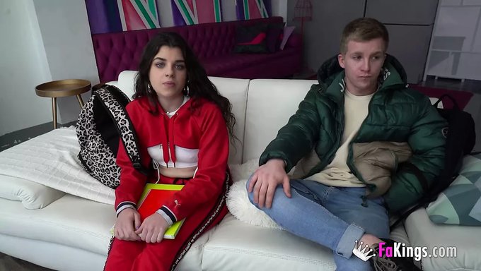 Profesyonel Gibi Emme Ve Sikişme: Asyalı Kız Mastürbasyon Yapıyor Ve Sikiliyor