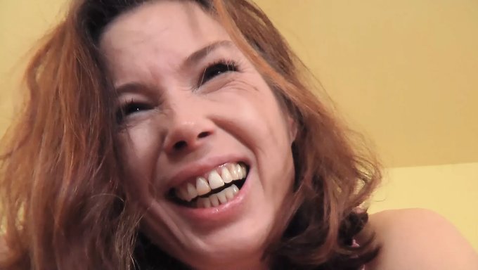 Olgun Alman Büyükanne Amını Yalatıyor
