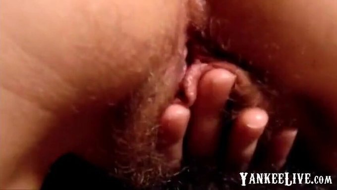 Karısının Tüylü Amını Siktiği Ev Yapımı Video