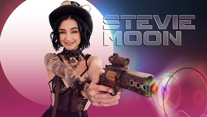 Büyük Penisli Azgın Adam, Minyon Steampunk Oyuncusu Stevie Moon'Un Küçük Vajinasına Giriyor