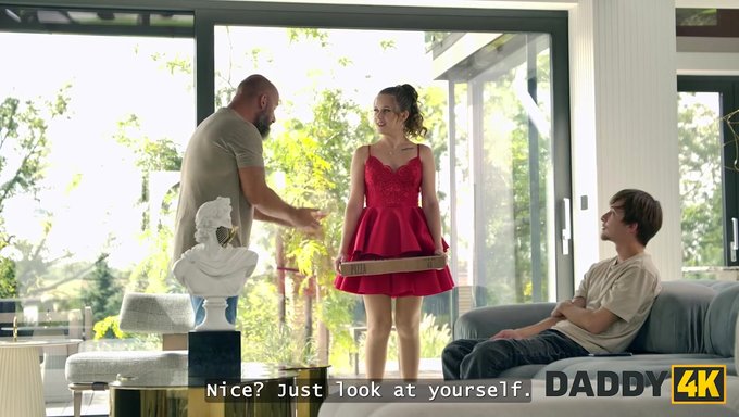 Una Fairy, Yeni Şeyler Denemeyi Seven Genç Ve Vahşi Bir Avrupa Güzeli.