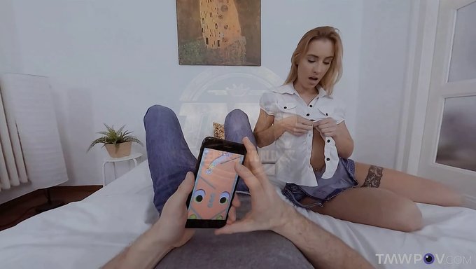 Kız Arkadaşı Ve Erkek Arkadaşı Pov Sakso Çekiyor Ve Orgazm Oluyor