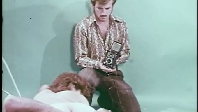 Vintage Skinmag Grindhouse: Retro Bir Dokunuşla Klasik Porno