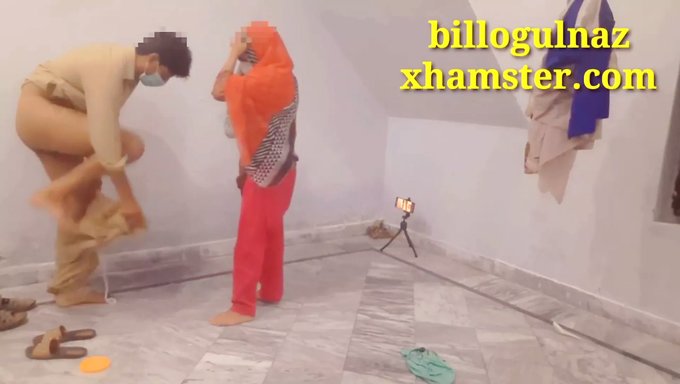 Büyük Popolu Desi Hintli Kız, Erkek Arkadaşından Inanılmaz Bir Sakso Alıyor