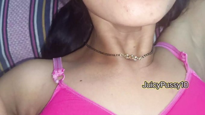18 Yaşındaki Hintli Kız Ev Yapımı Bir Videoda Spermi Yutuyor