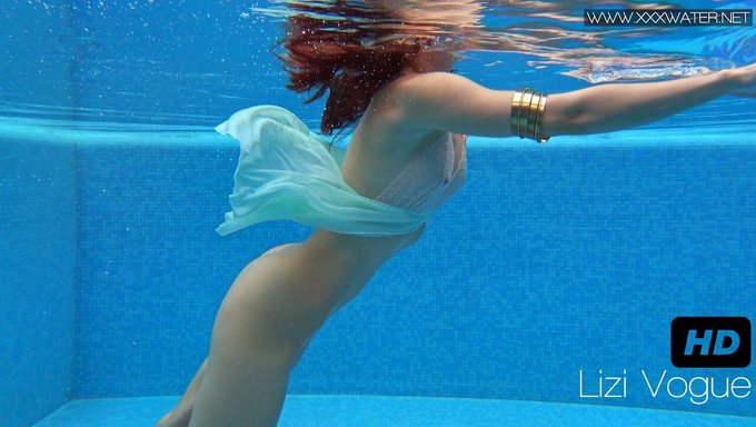 Lizzy Vogue'Un En Seksi Yüzme Anları