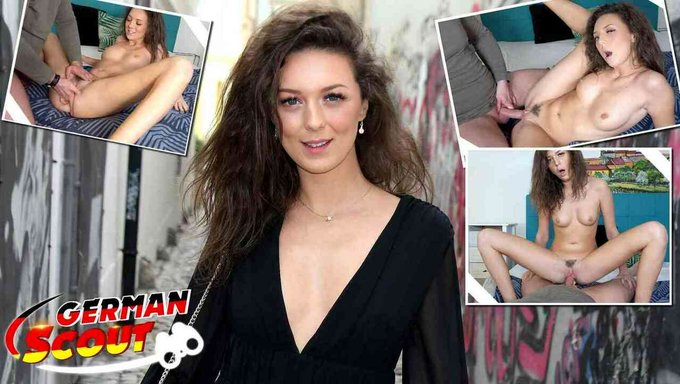 Alman Üniversite Kızı Isabella, Tüylü Amını Gerdirir Ve Siker