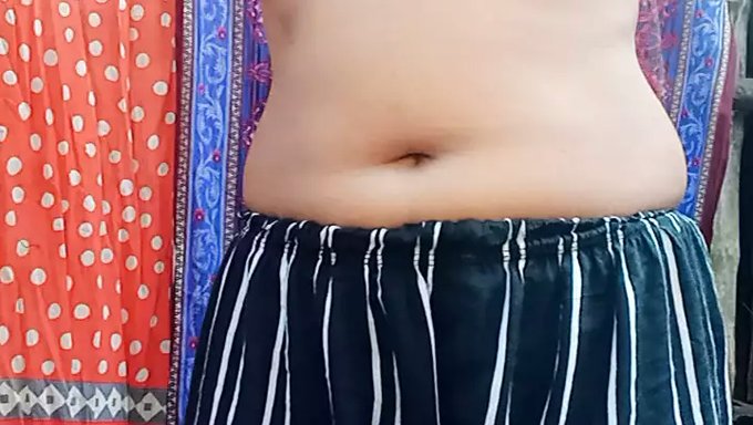 Genç (18+) Banyoda Sikişiyor