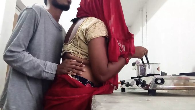 Büyük Popolu Ve Kirli Konuşmalı Ev Yapımı Milf Videosu