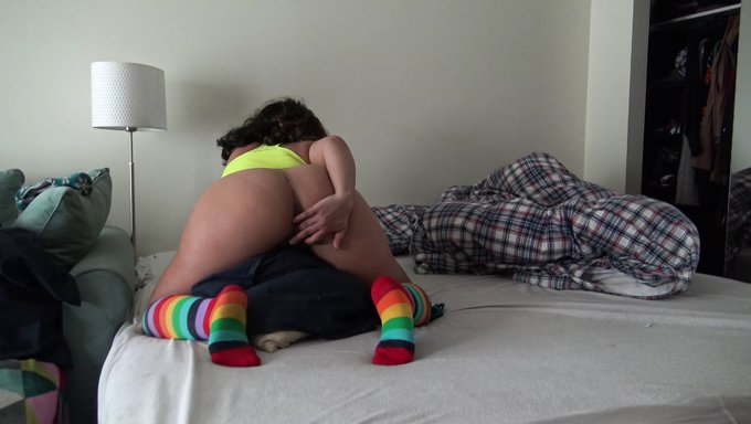 Arap Esmer Bebek Solo Oyunun Tadını Çıkarıyor