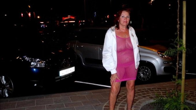 Olgun Anal: Güzel Meme Uçları Ve Büyük Kalçalı Anal