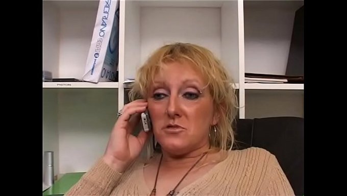 Evde Yalnız Uyandım Ve Fena Halde Azmıştım.