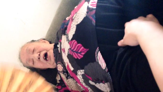 Yaşlı Çinli Milf 1