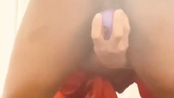 Tek Başına Mastürbasyon Videosunda Kadın Ejakülasyonunun Yakın Çekimi