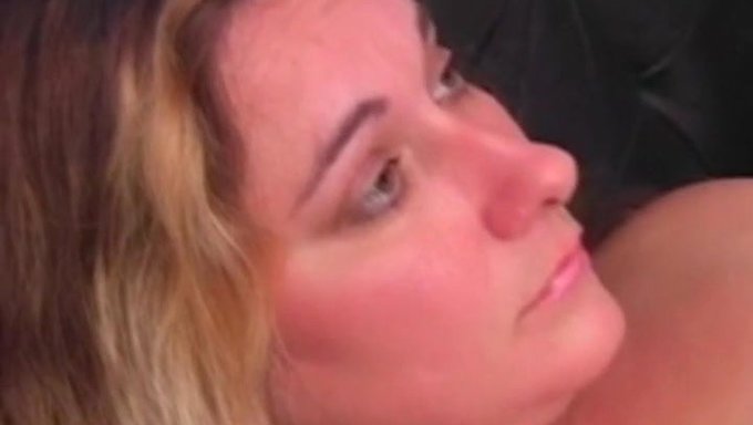 Amatör Şaplak Ve Güzel Olgun Bir Kadınla Penis Sikişi