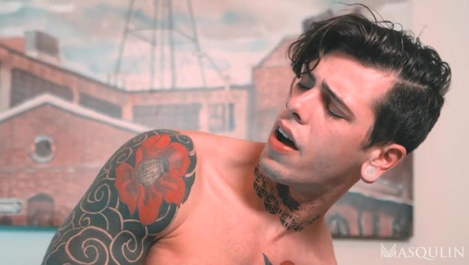 Büyük Kaslı Derek Thibeau, Banana Challenge'I Alıyor