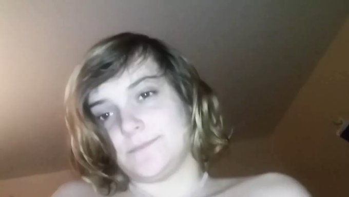 Gerçek Amatör Milf Kamerada Anal Olarak Beceriliyor