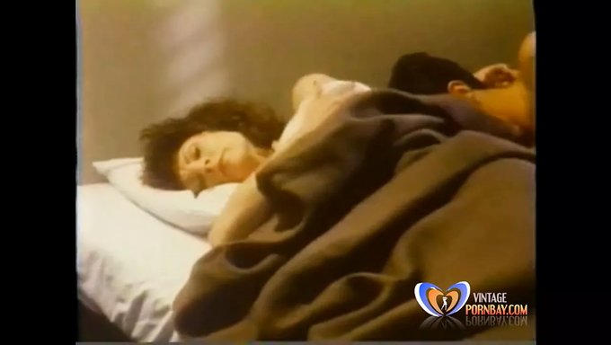 Üvey Teyze Ve Yeğen, Bir Motel Odasında Eğleniyorlar