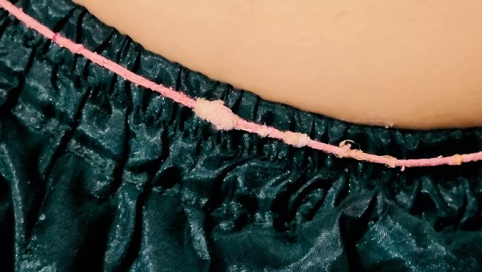 Bhabhi Savita Derin Derin Sikiliyor, Ağzına Boşalıyor.