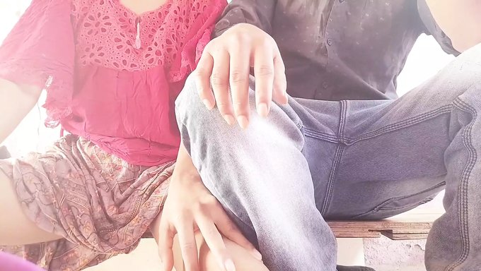 Büyük Göğüslü Kaltak: Karım Bana Sert Bir Sürüş Yapıyor