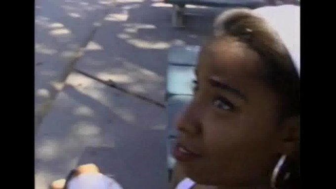 Ebony Vanessa Sıcak Bir Üçlüde