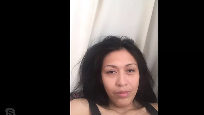 Tatlım, Seni Özledim - Mastürbasyon Yapan Kızın Ev Yapımı Bir Videosu