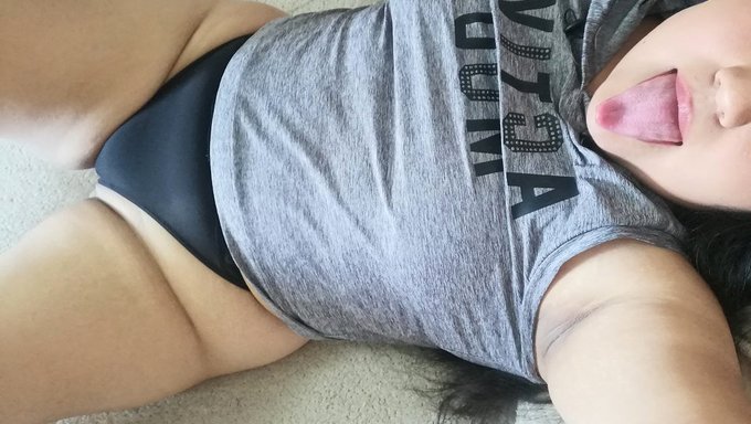 Amatör Genç (18+), Seks Oyuncaklarıyla Tek Başına Oyunun Tadını Çıkarıyor
