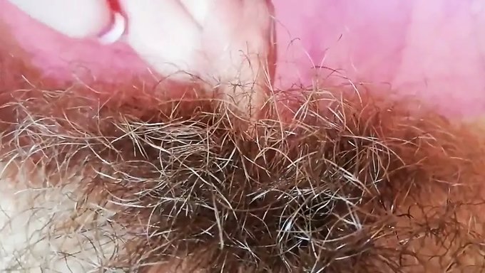 Büyük Klitoris Ve Büyük Penis Yakın Çekimde