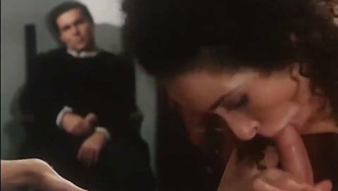 Klasik Seks Sahneleriyle Retro Porno Videosu