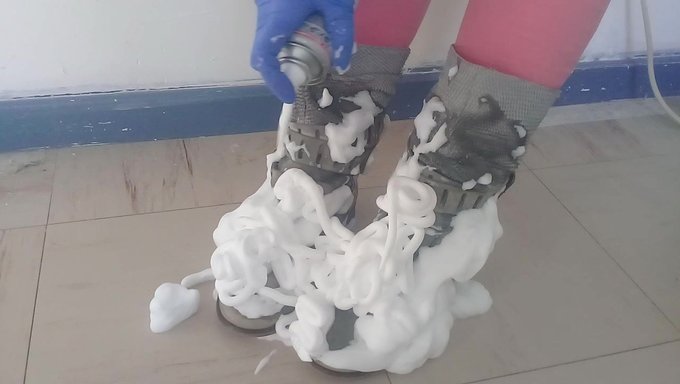 Twist Ile Eşcinsel Boot Oyunu