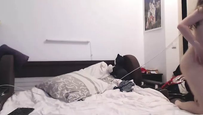 18+ Çift Kamerada Sıcak Ve Yoğun Seks Yapıyor