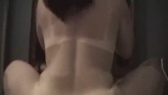 Aile Zamanı Sıcak Ve Sıcak Yarrak Sürme Eylemine Yol Açıyor