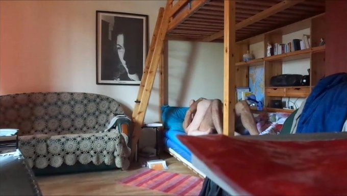 Aile Sürprizi Sıcak Ve Ateşli Bir Seansa Dönüşüyor