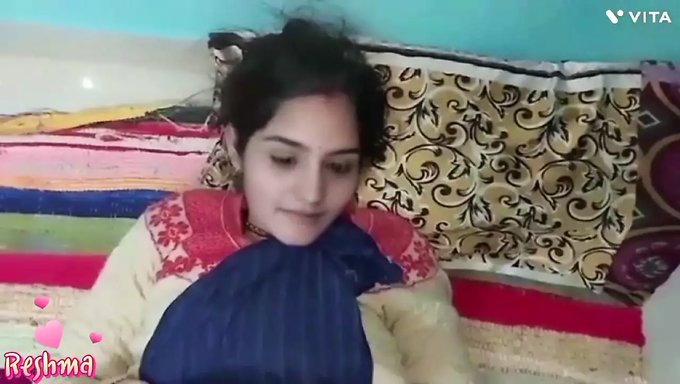 Büyük Popolu Hint Büyükanne, Üvey Erkek Kardeşine Hd'De Nasıl Becerileceğini Öğretiyor